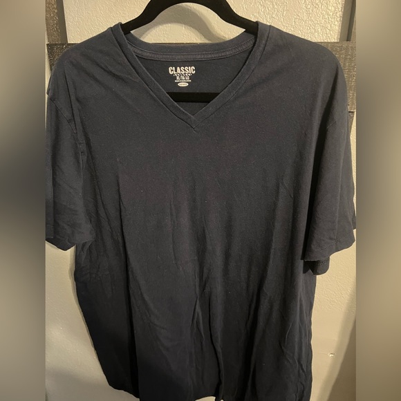Old Navy Classic Mens V-Neck Shirt - Picture 1 of 2